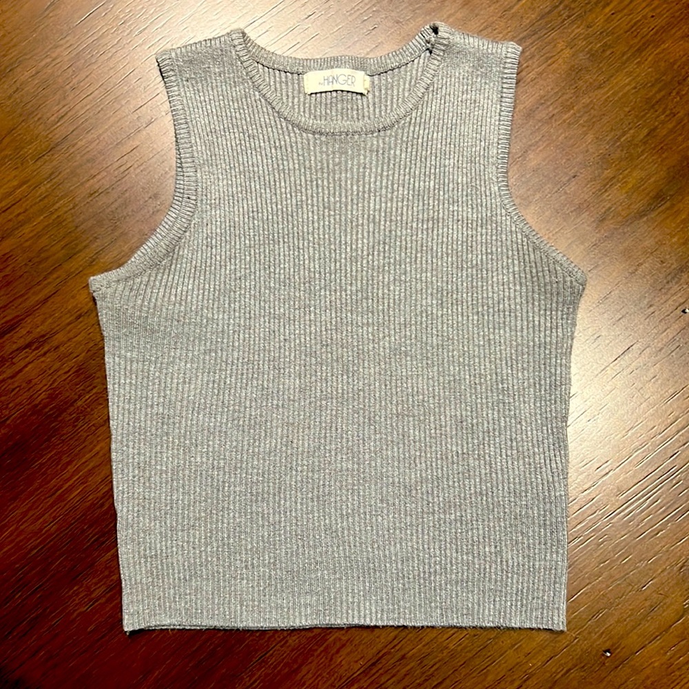 The Hanger M Gray Cropped Tank Top